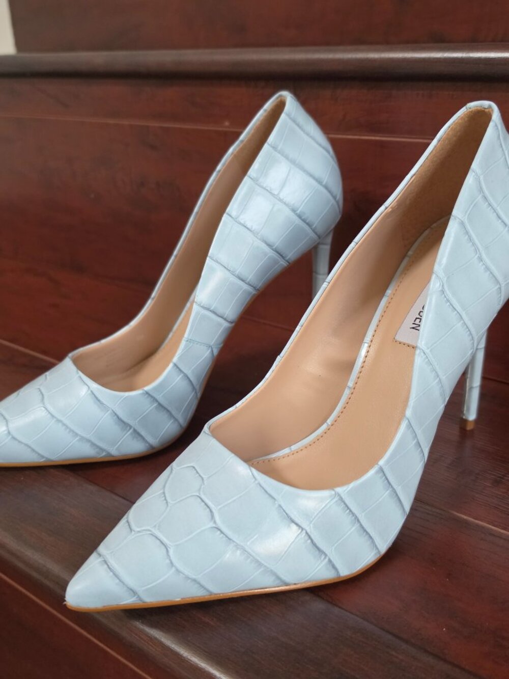 Steve Madden Light Blue Croc-Embossed Pointed Toe Pumps